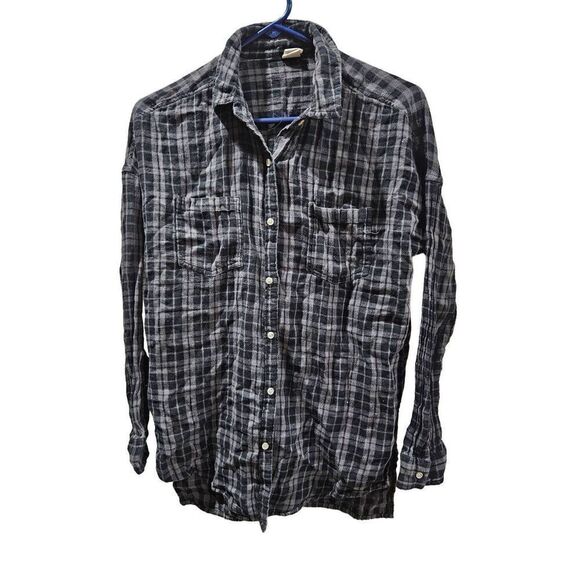 Wild Pearl S button up top - Picture 4 of 10